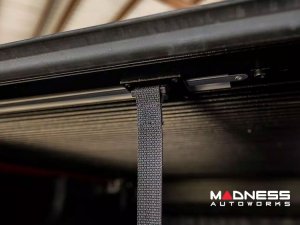 Chevrolet Silverado Bed Cover - Switchblade - Pace Edwards - 5ft 8in Bed Chevrolet Silverado Bed Cover - Switchblade - Pace Edwards - 5ft 8in Bed